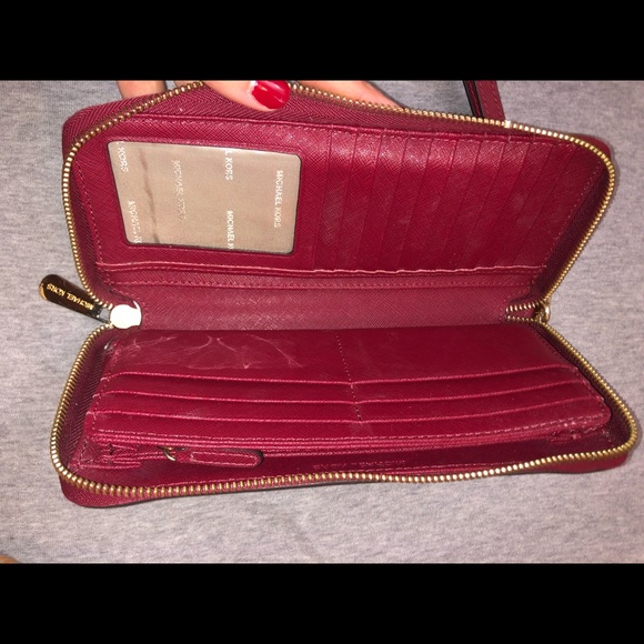 SOLD Michael Kors Jet Set Wallet Wristlet - Picture 5 of 8